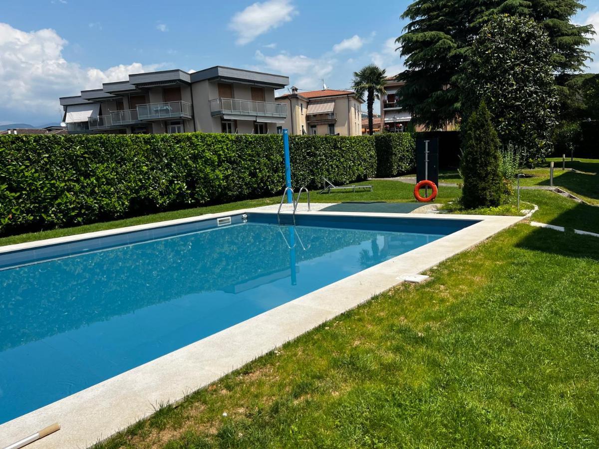 Apartment Cornicello With Pool By Glam Bardolino Bagian luar foto